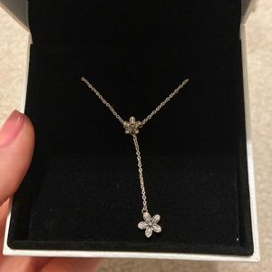 Pandora flower necklace